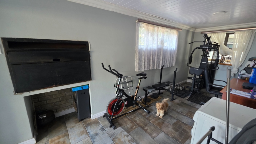 6 Bedroom Property for Sale in Dana Bay Western Cape